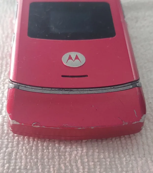 Motorola V3 sim free punjac Srpki meni