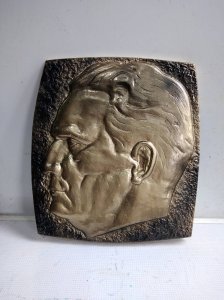 Reljef Tito od gipsa