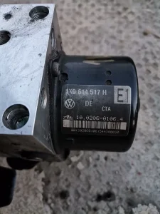 Vw Golf 5 abs modul pumpa