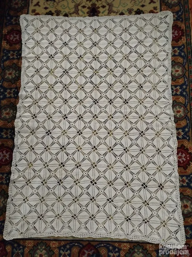 Etno heklani stolnjak iz bakine škrinje 140x100cm