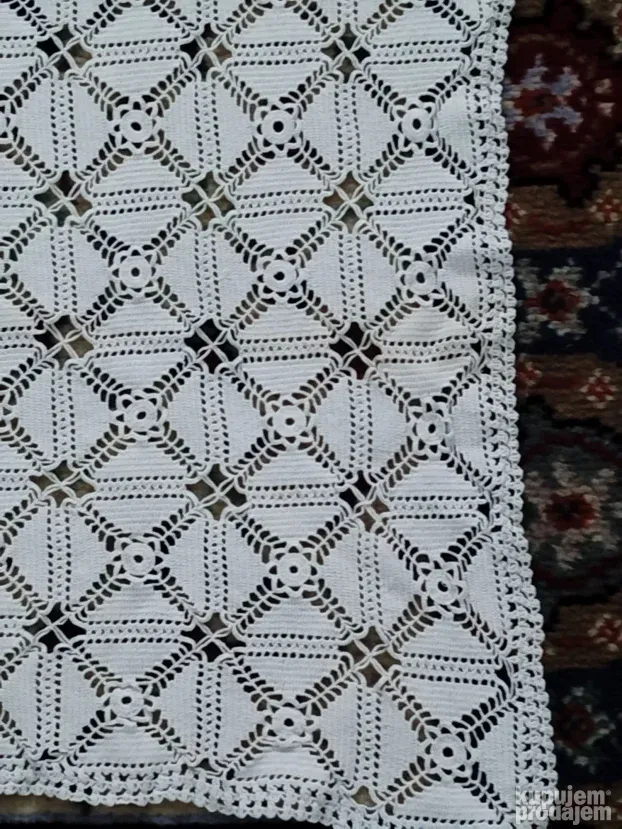 Etno heklani stolnjak iz bakine škrinje 140x100cm