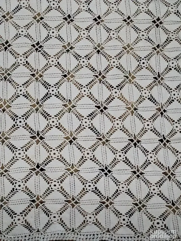 Etno heklani stolnjak iz bakine škrinje 140x100cm