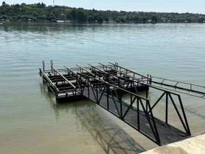 Splav sa mostom BEZ MESTA