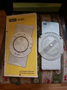 Pilotski navigacioni računar Teleoptik 450-1-B iz 1951. god.