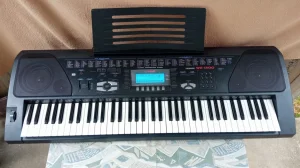 Casio WK-1300 aranžer - el. klavir, 6 oktava, dinamika