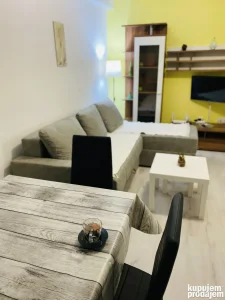 Stan na dan Novi Sad