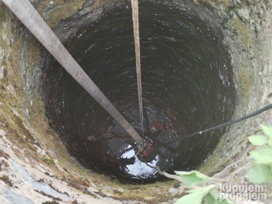 Čišćenje bunara silaskom u bunar