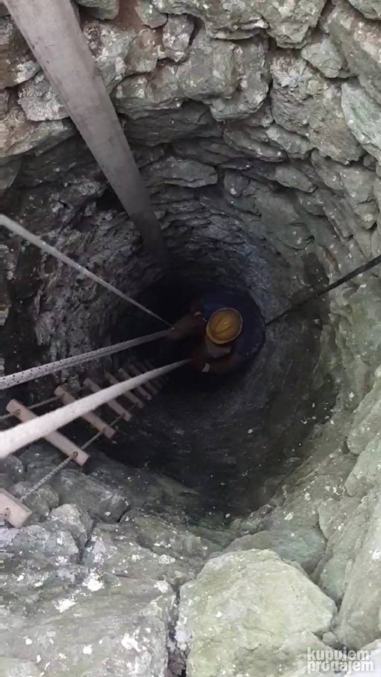 Čišćenje bunara silaskom u bunar