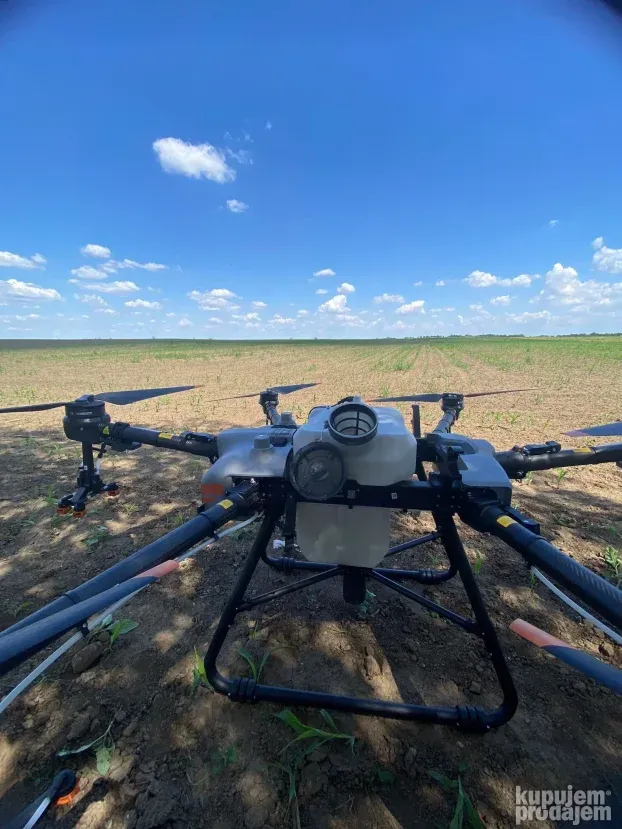 Usluzno Prskanje Dronom-poljoprivrednih useva,vocnjaka!