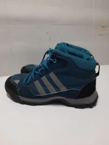 Adidas Traxion čizme - broj 37