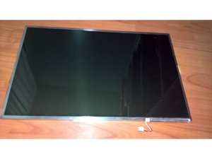 Displey 15,4 ispravan ocuvan model LTN154ATO7-002