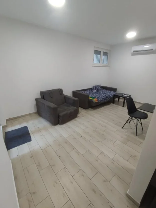 Opština Novi Sad, 0.5 garsonjera, 30 m²