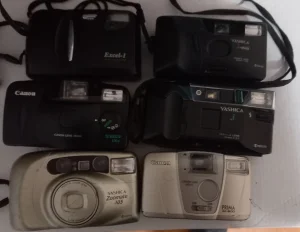 6 neispravnih kompaktih analognih fotoaparata