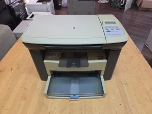 HP M1005 laserski crno beli kopir stampac pun toner