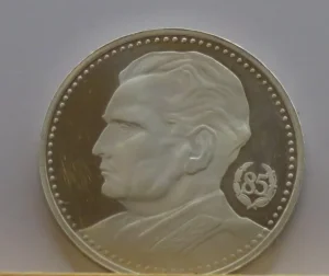 Srebrnjak 200 dinara iz 1977 godine UNC sa setrifikatom