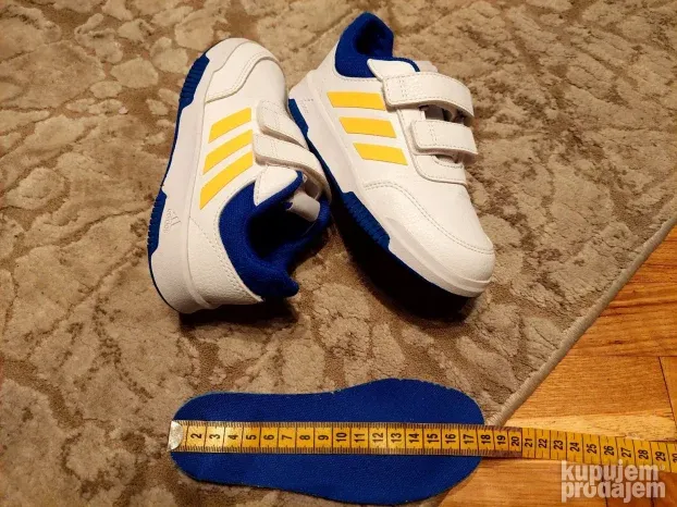 Odlicne adidas patike broj 27 za decaka