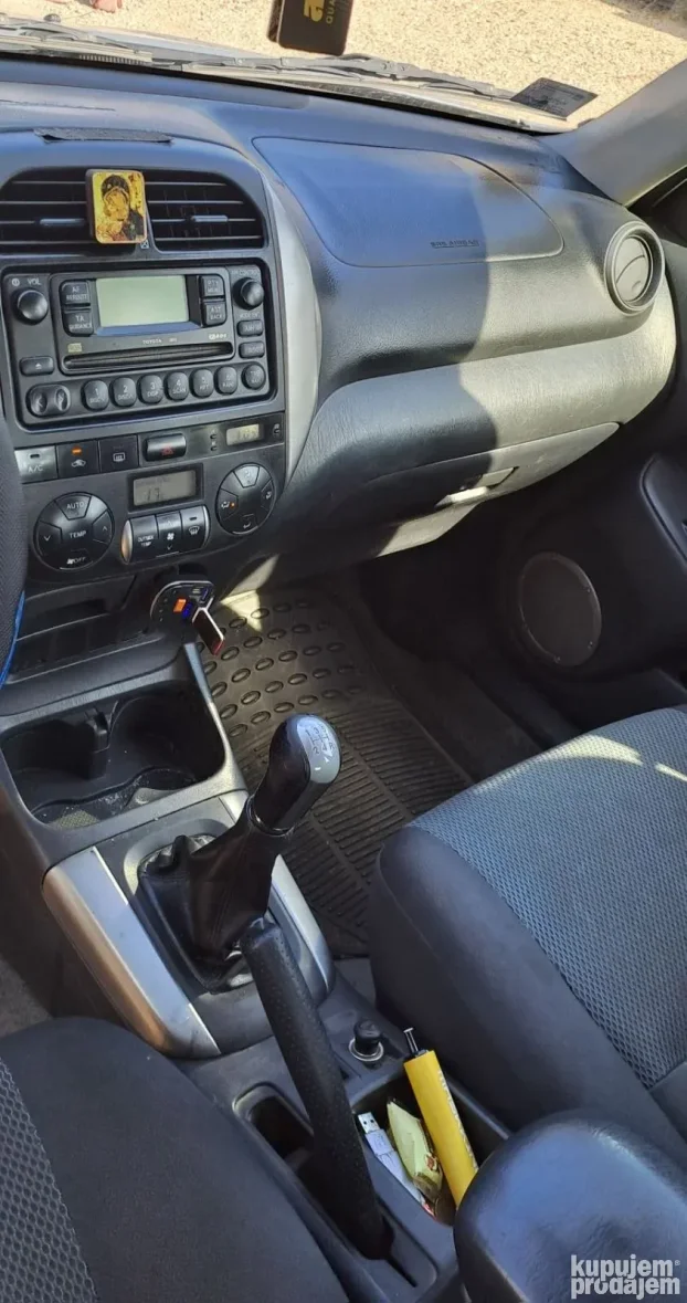 2004 Toyota RAV4 2.0 D4D