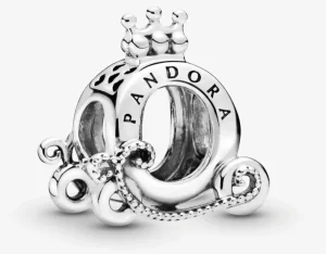 PANDORA privezak Kocija sa Krunom srebro ale s925
