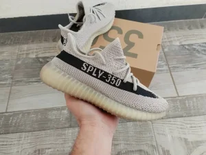 Adidas Yeezy Boost 350 V2 model Slate