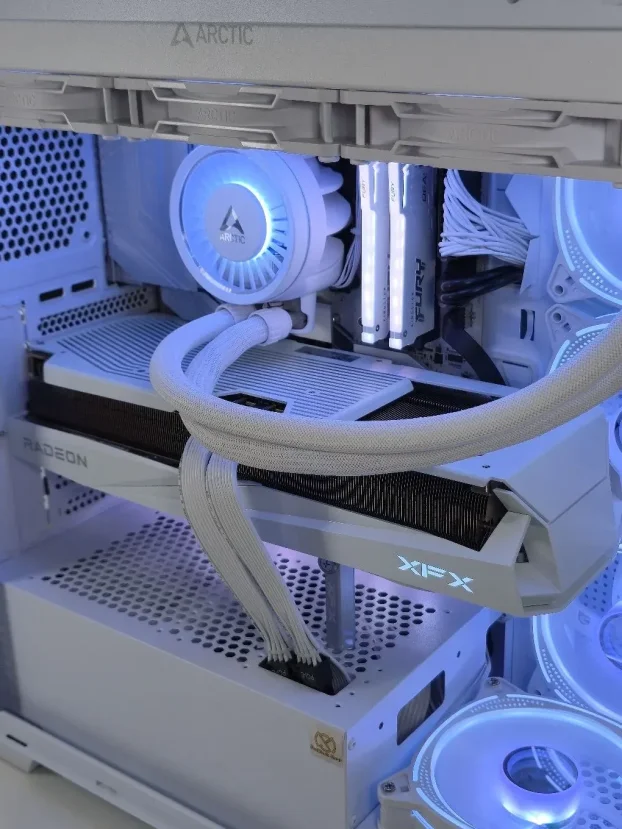 Ryzen 7 7800X3D RX 9070XT X870 32GB 1TB - SM109PC