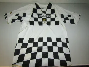 Fudbalski dres Boavista, Diadora XL