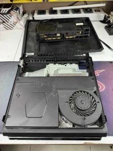 Čišćenje i zamena termalne paste Play Station 4/ Sony 4/ PS4