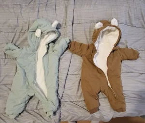 Skafanderi i komninezoni za bebe blizance