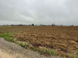 Plac- 3780 m2 - Vezirac