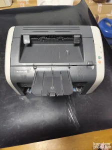 HP 1010 laserski crno beli stampac servisiran PUN toner