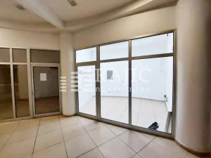 Izdato!Voždovac,Ustanička,38m2-lokal #3778