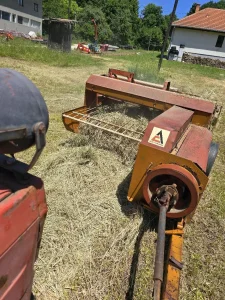 Presa balirka za seno