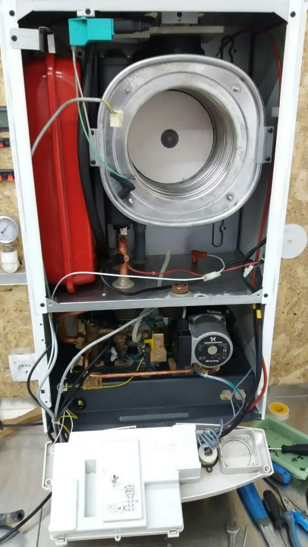 Serviser kotlova na gas i toplotnih pumpi