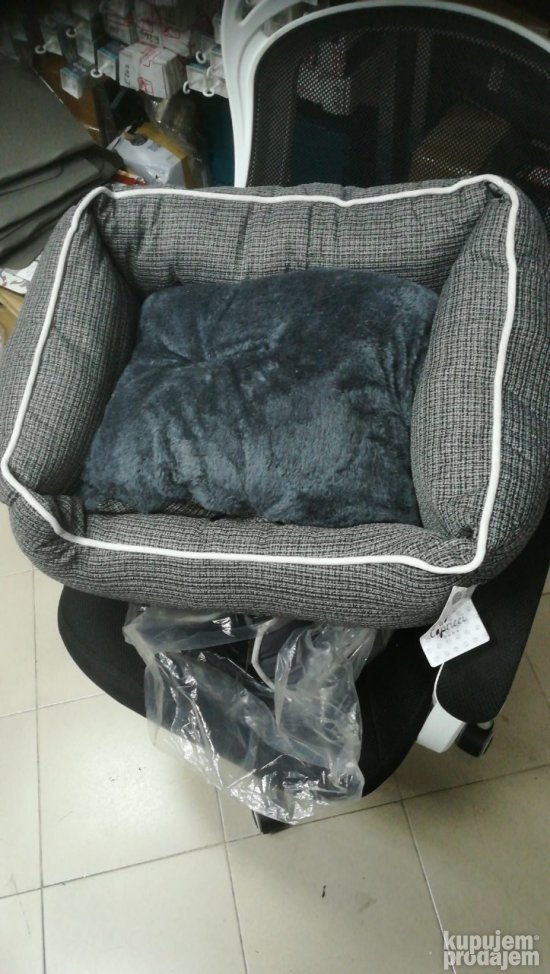 Krevet Za Pse i Mačke Sa Odvojivim Jastukom 62x50x17cm Dandy