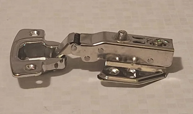 Šarke sa usporivačima ravne i kolenaste Šarka sa usporivačem