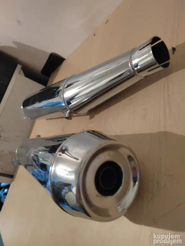 Moto Guzzi ORIGINALNI Hrom auspusi