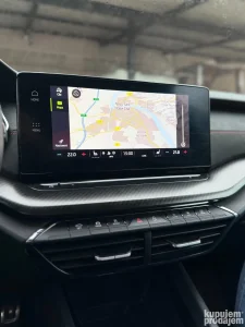 Ažuriranje mapa, CarPlay aktivacija i Kodiranje