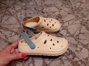 Zara klompe papuce kao crocsice broj 26 27