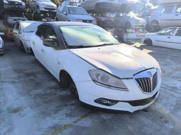 Brava gepeka LANCIA Delta (2008-2011)