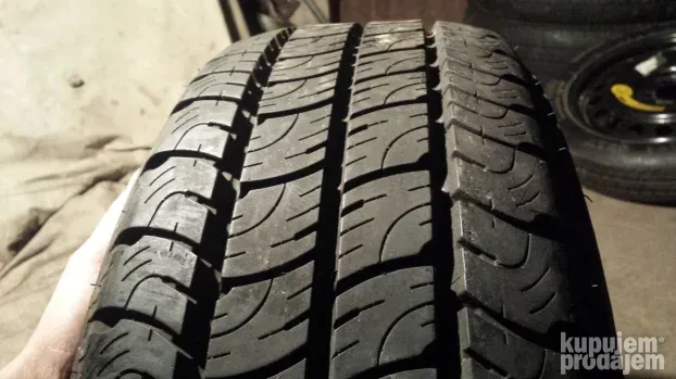 205 65 16 C GoodYear Marathon Skoro NOVA 1 komad 9mm!