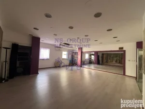 Lokal u poslovnoj zgradi u samoj pešačkoj zoni - 56m2