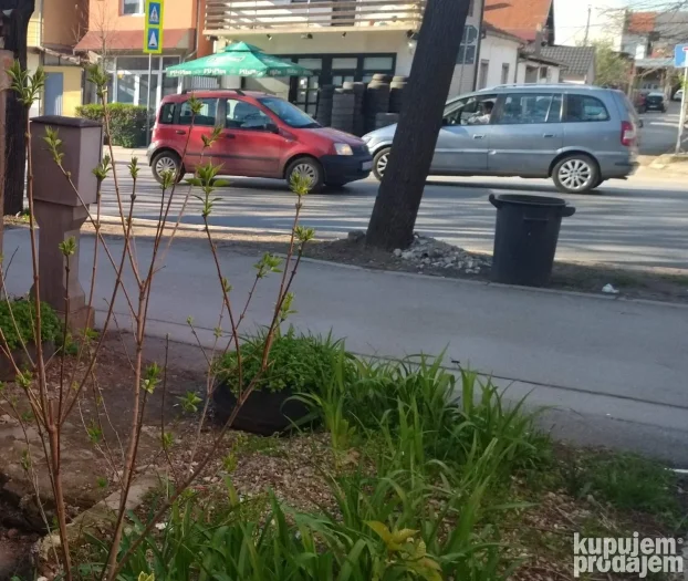 Izdaje se plac u Durlanu, 6m2