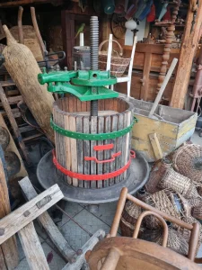 stara presa za grozđe