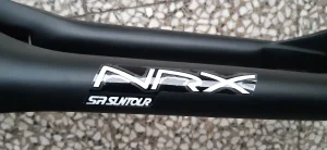 Suntour NRX prednji amortizer za 28" točak 111233 nov