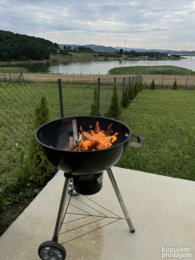 Vikendica za iznajmljivanje na Gruzanskom jezeru