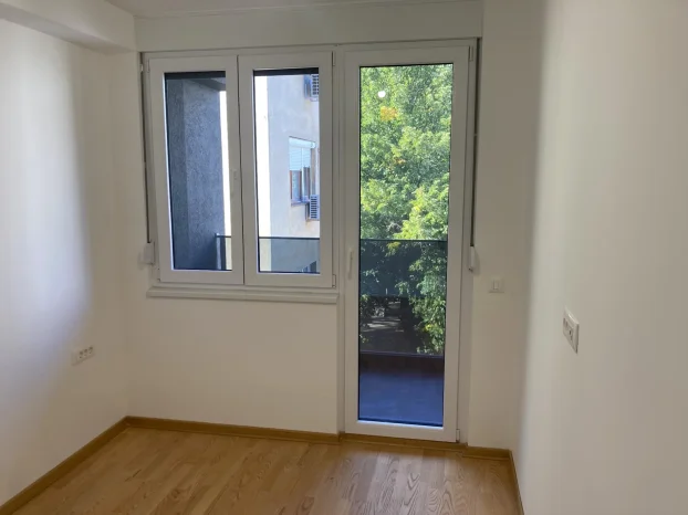 Vojvode Mišića , Dušanova, 9. Brigade, Čair, 3.5 troiposoban, 83 m²