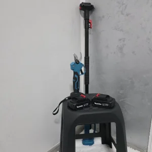 Aku makaze Makita 128v + TELESKOP