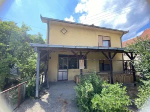 Kruševac, Stara čaršija, četvorosobna, 161 m²