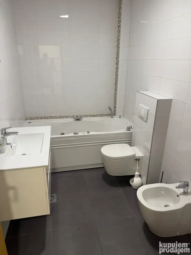 Laze Jovanovica Porcija, Opština Zemun, 5+ petosoban, 144 m²