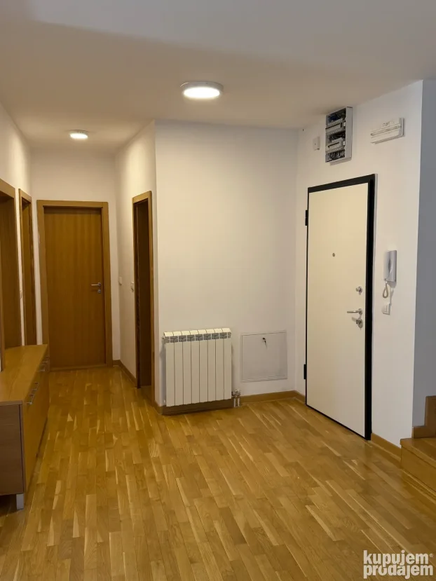 Laze Jovanovica Porcija, Opština Zemun, 5+ petosoban, 144 m²