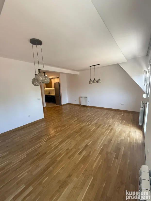 Laze Jovanovica Porcija, Opština Zemun, 5+ petosoban, 144 m²